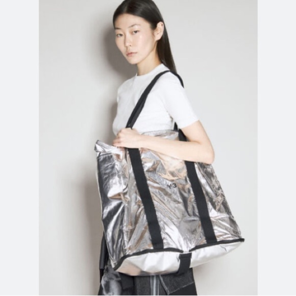 Y-3 Yohji Yamamoto x adidas Y-3 BEACH TOTE Metallic Silver & Black Streetwear - Picture 2 of 16